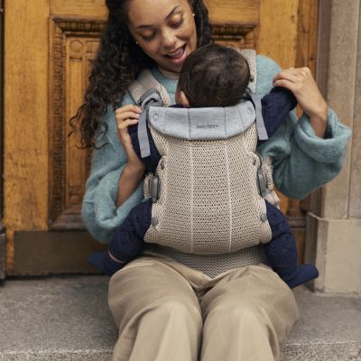 BabyBjörn Harmony Draagzak 3D-Mesh - Grijsbeige