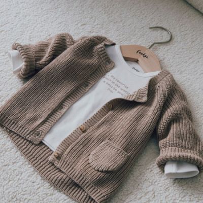 Feetje Vestje Gebreid The Magic is in You Taupe 62