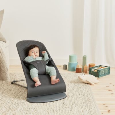 BabyBjörn Bliss Wipstoel - Geweven Klassiek Quilt - Antraciet BabyBjörn Bliss Wipstoel - Geweven Klassiek Quilt - Antraciet