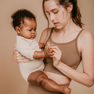 Suavinex Zero Zero Fopspeen Symmetrisch - -2/2 Mnd - Silicone - Medium Suavinex Zero Zero Fopspeen Symmetrisch - -2/2 Mnd - Silicone - Medium