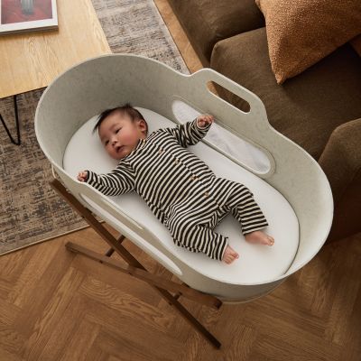 Snuz SnüzBaskit Moses Basket + Stand Set - Barley/Walnut