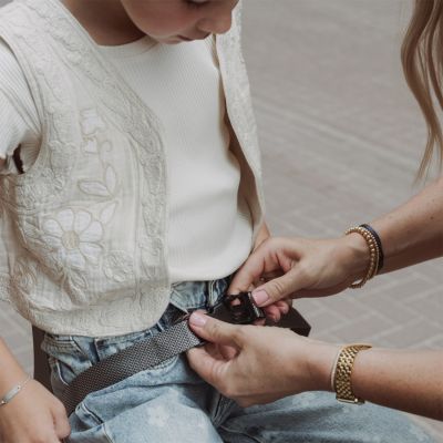 Urban Iki Junior Achterzitje Met Montagekader - Suzume Grey/Bincho Black