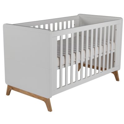 Europe Baby Iglo Ledikant 70 x 140 cm Incl. Juniorzijden - Wit Europe Baby Iglo Ledikant 70 x 140 cm Incl. Juniorzijden - Wit