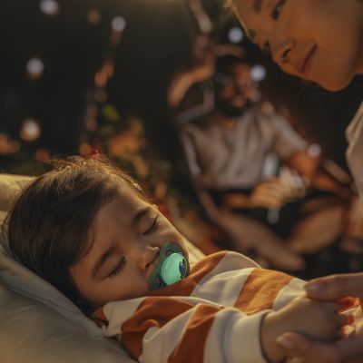 Philips Avent Ultra Air Fopspeen - 6-18 Mnd - 2 Stuks - Plant-based - Glow In The Dark