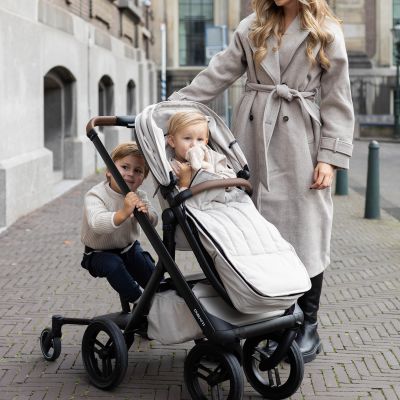 Dubatti One E6 Kinderwagen 2-in-1 - Dark Brown / Tofu Grey Dubatti One E6 Kinderwagen 2-in-1 - Dark Brown / Tofu Grey