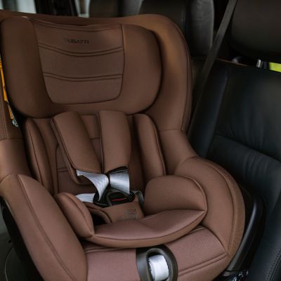 Dubatti by Britax Römer DUALFIX 5Z Autostoel - Walnut Brown