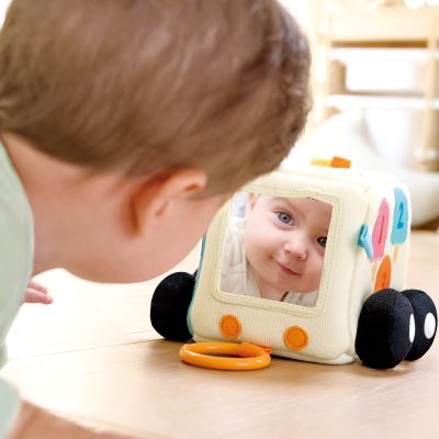 Hape Activiteitenspeelgoed - Sensory Scoop Ice Cream Truck