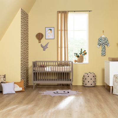 Europe Baby Evy Ledikant 60 x 120 cm - Chestnut Europe Baby Evy Ledikant 60 x 120 cm - Chestnut