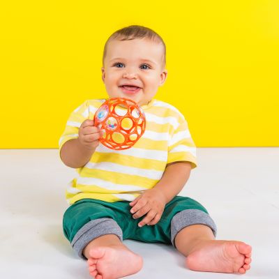 Oball Rammelaar - Easy-Grasp Toy - Red Oball Rammelaar - Easy-Grasp Toy - Red