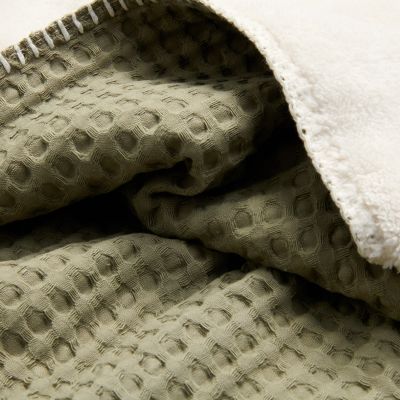 Koeka Ledikantdeken Wafel/Teddy Oslo Moss 100 x 150 Koeka Ledikantdeken Wafel/Teddy Oslo Moss 100 x 150