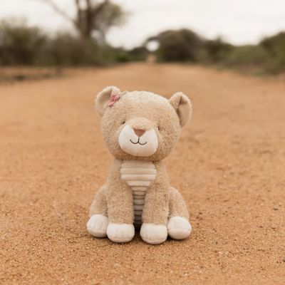 Little Dutch Safari Friends Knuffel Leeuwin - 17 cm 