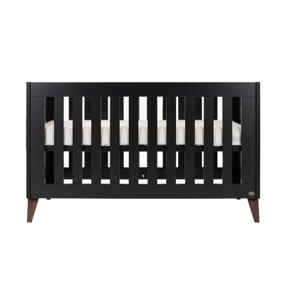TWF Ledikant 70 x 140 - Commode 3 Laden - Hanglegkast 2 Deuren 1 Lade Modena Walnoot TWF Ledikant 70 x 140 - Commode 3 Laden - Hanglegkast 2 Deuren 1 Lade Modena Walnoot