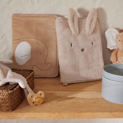 Noukie’s Verzorgingsboekje Hoes - Moka - Veloudoux