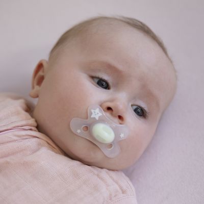 Difrax Fopspeen Mina Glow In The Dark Natural 0-6mnd Ass.