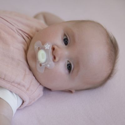 Difrax Fopspeen Mina Glow In The Dark Natural 0-6mnd Ass.