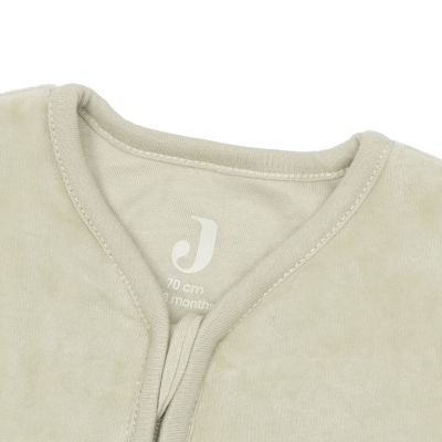 Jollein Slaapzak met Afritsbare Mouwen - Velvet - 90 cm - Soft Matcha Jollein Slaapzak met Afritsbare Mouwen - Velvet - 90 cm - Soft Matcha