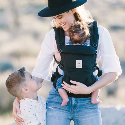 Ergobaby Draagzak Omni Classic - Pure Black Ergobaby Draagzak Omni Classic - Pure Black